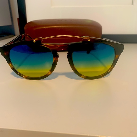 illesteva Monaco Sunglasses - Picture 2 of 6